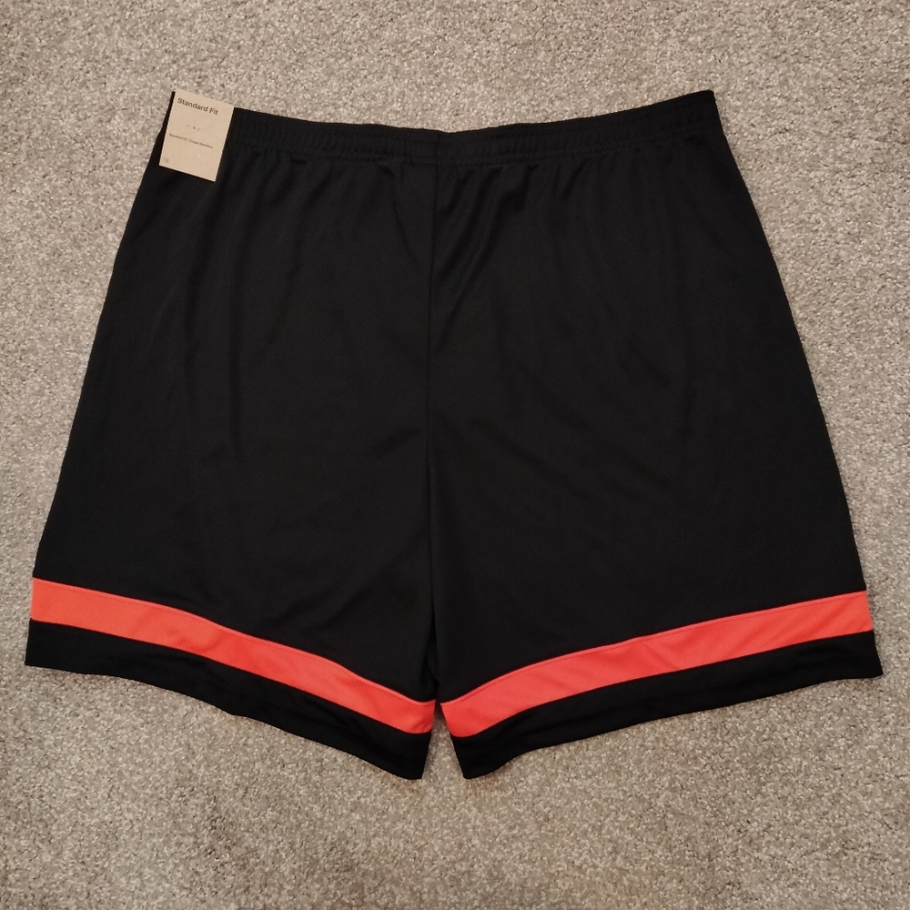 NWT Sz XL Nike Dri-Fit Standard Fit Black Athletic Shorts - Picture 2 of 10